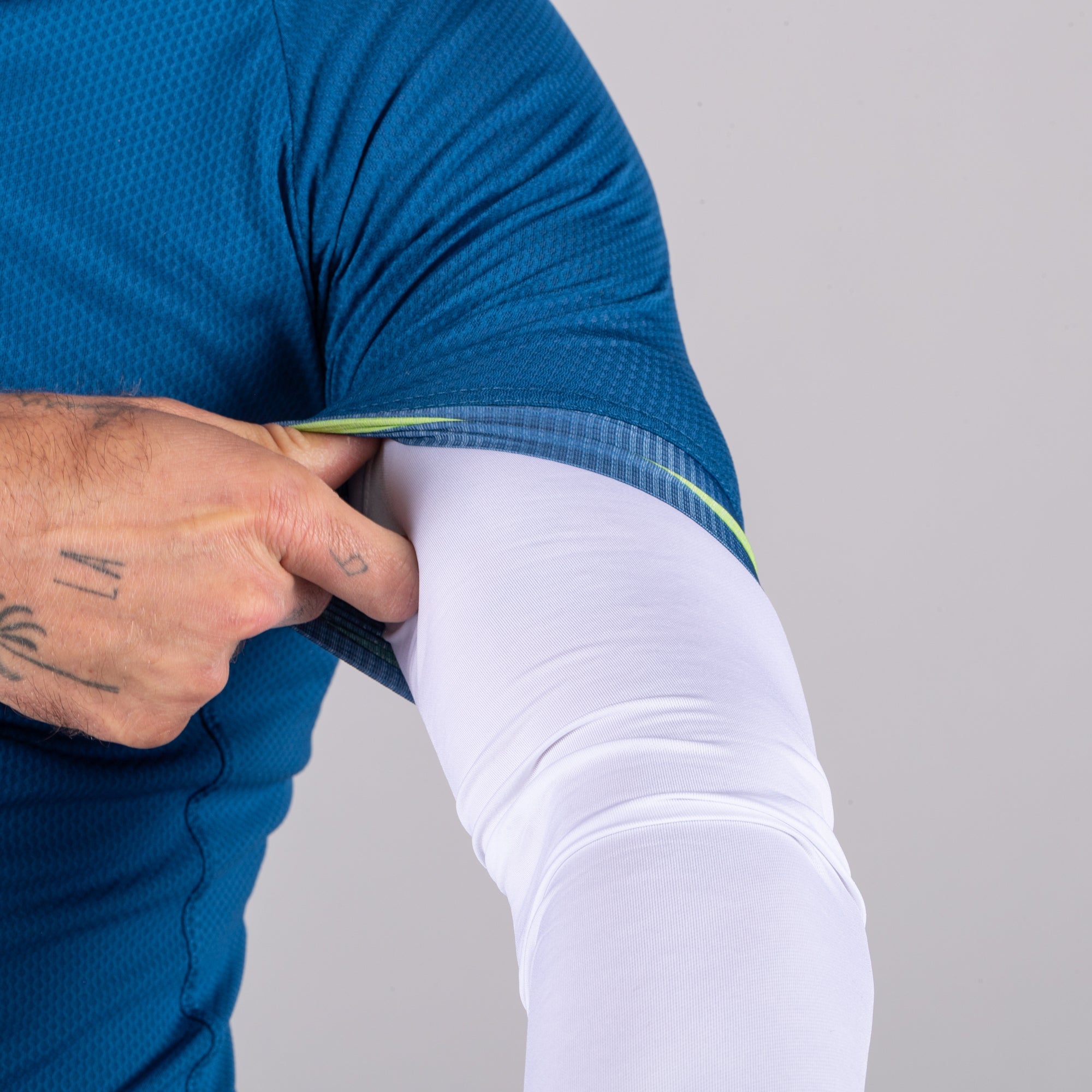 Sun Sleeves Coldflash UPF 40+ White - Bellwether Clothing